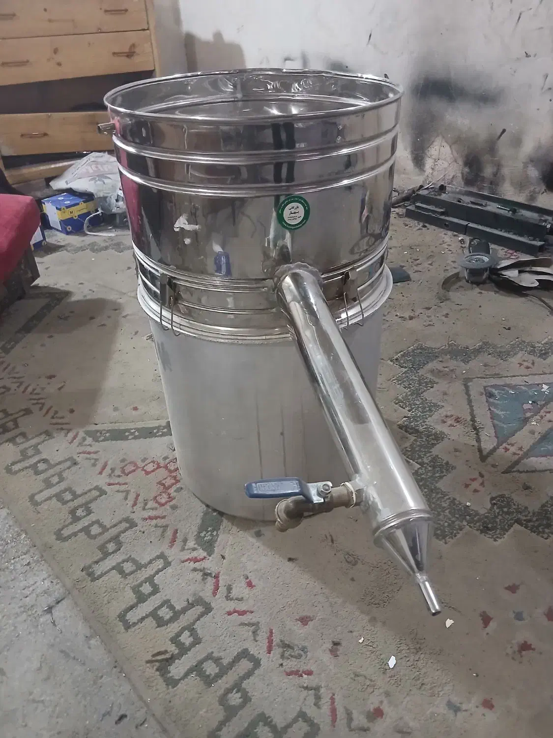 گلاب گیر|ظروف پخت‌وپز|سقز, |دیوار