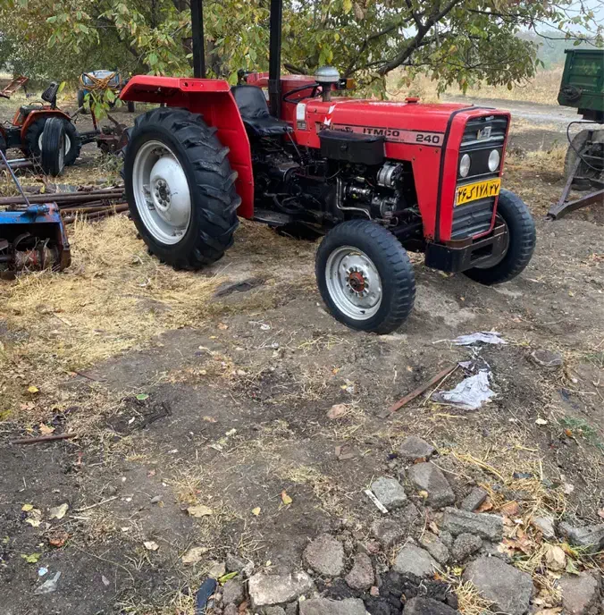 تراکتور ۲۴۰در حد|خودرو سنگین|ارومیه, |دیوار