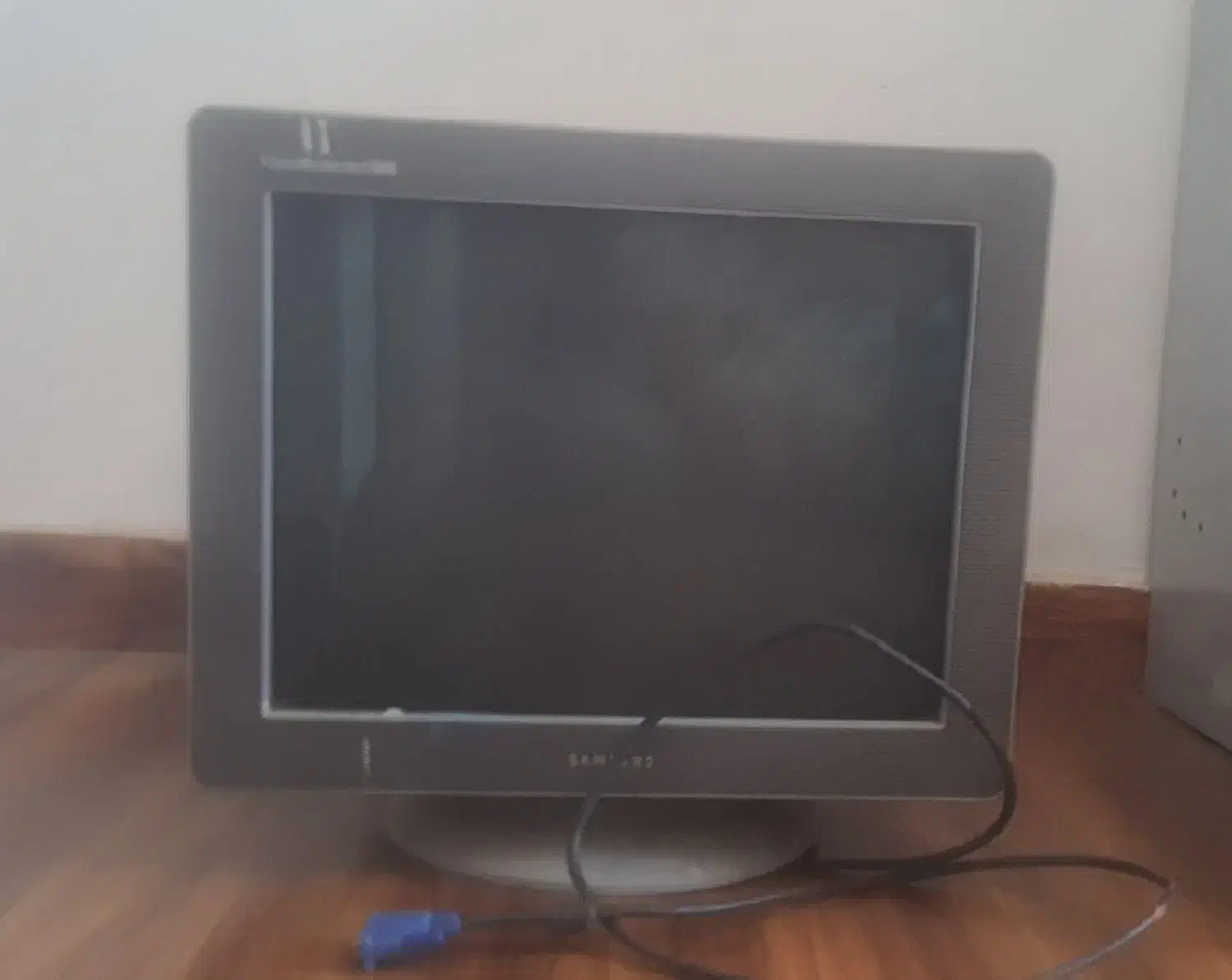 مانیتور|قطعات و لوازم جانبی رایانه|هشتگرد, هیو|دیوار