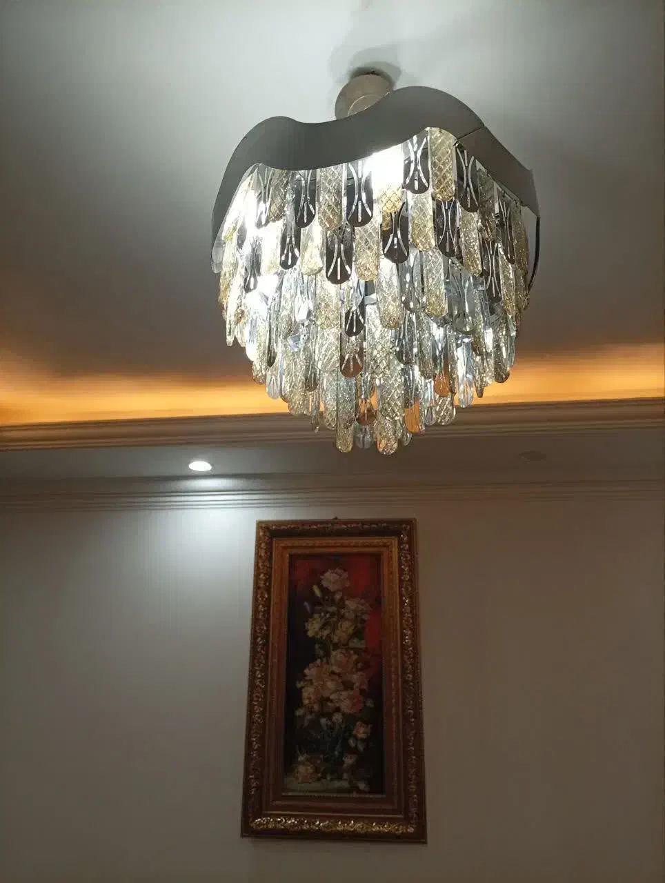 لوستر و فرش|لوستر و چراغ آویز|تهران, تولید دارو|دیوار