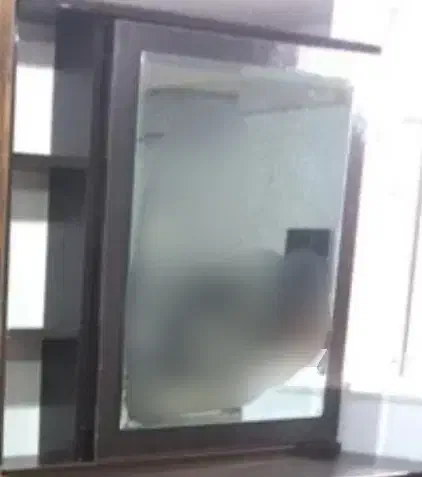 آینه ریلی|آینه|قیامدشت - خاورشهر, |دیوار