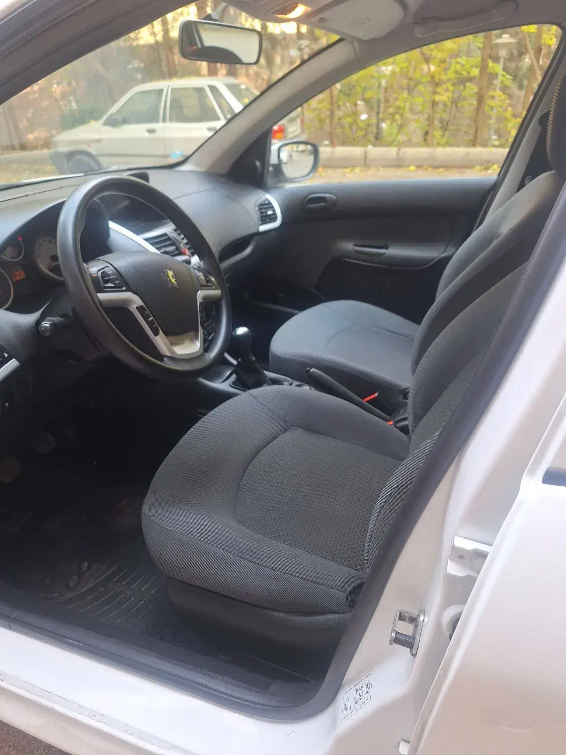 ۲۰۷|خودرو سواری و وانت|اصفهان, آبشار|دیوار