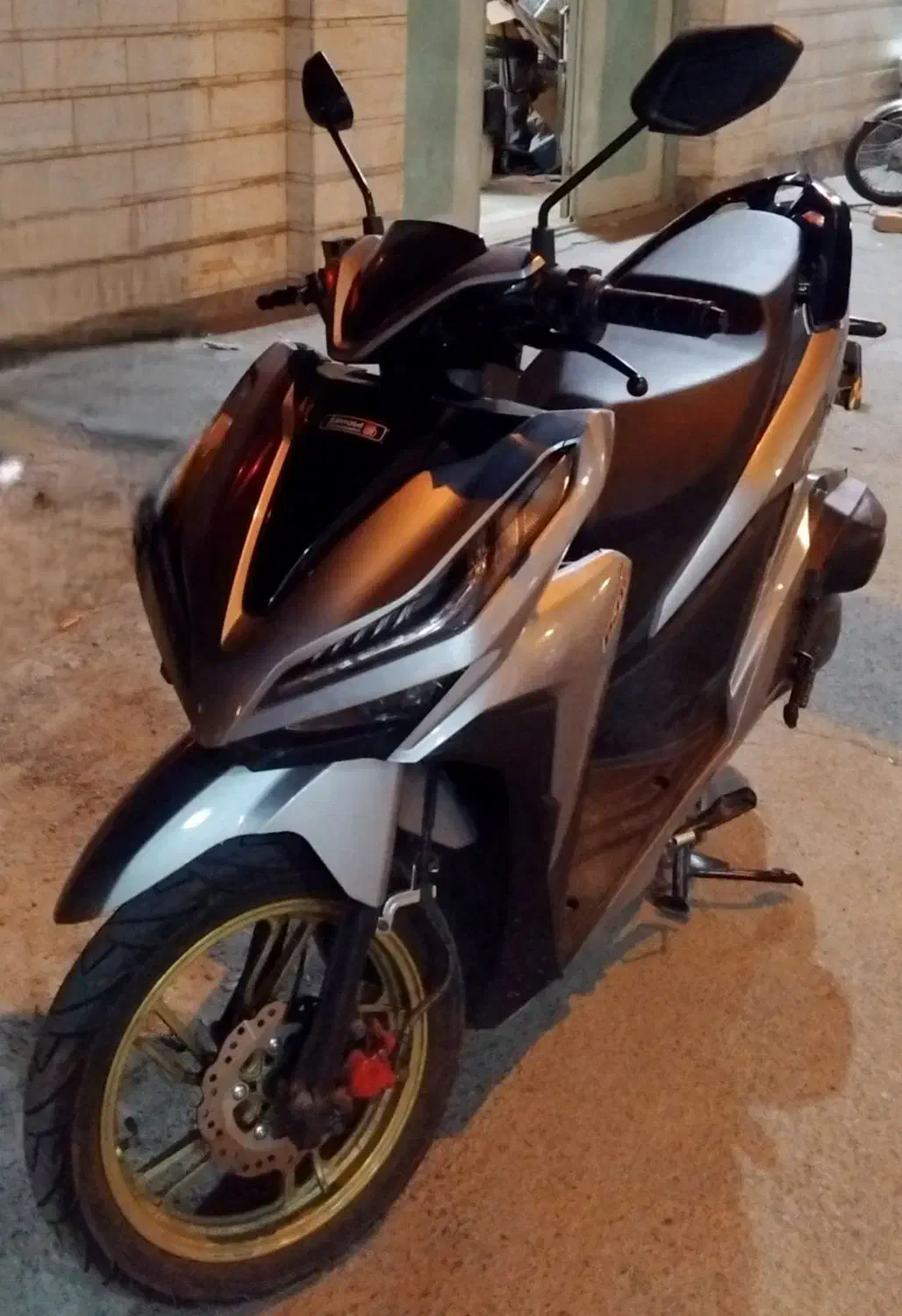 کلیک مشابه صفر|موتورسیکلت|قم, نیروگاه|دیوار