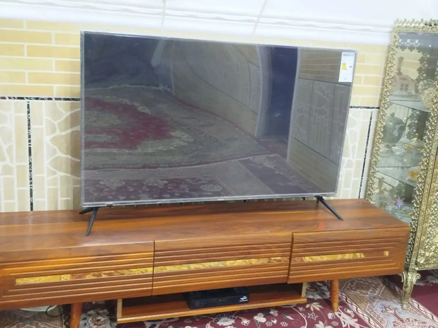 میز|میز تلویزیون|خاش, |دیوار