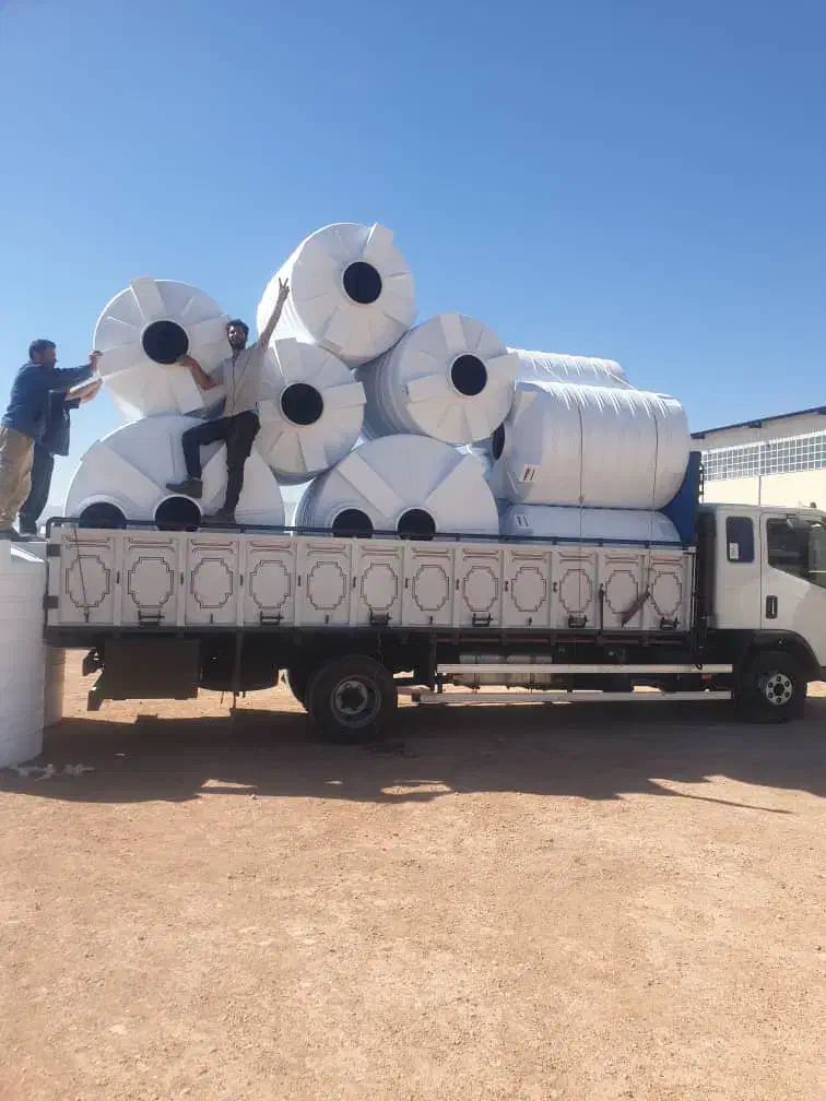 منبع ۵۰۰۰ لیتری / مخزن ایستاده/ تانکر وان بشکه|مصالح و تجهیزات ساختمان|شیراز, دروازه قران|دیوار