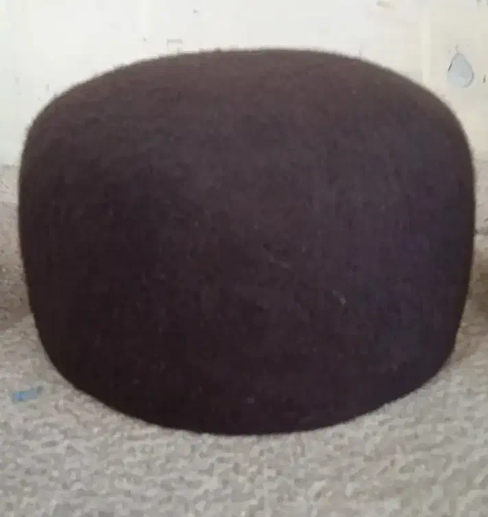 کلاه نمدی و قالیچه نمدی|گلیم، جاجیم، گبه|ساری, |دیوار