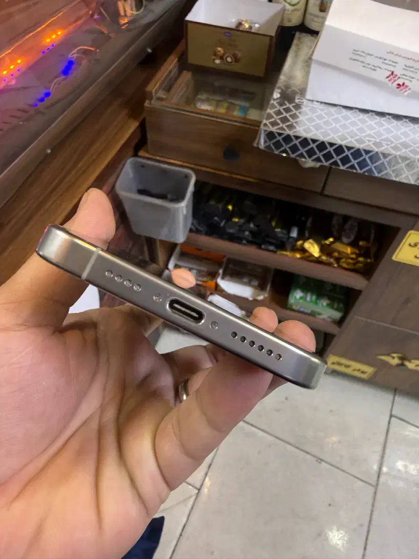 آیفن ۱۶ پرومکس zaa|موبایل|رباط‌کریم, رباط‌کریم|دیوار