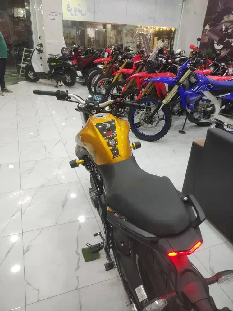 بنلی ۳۰۰ صفر مدل۴۰۳|موتورسیکلت|برازجان, |دیوار