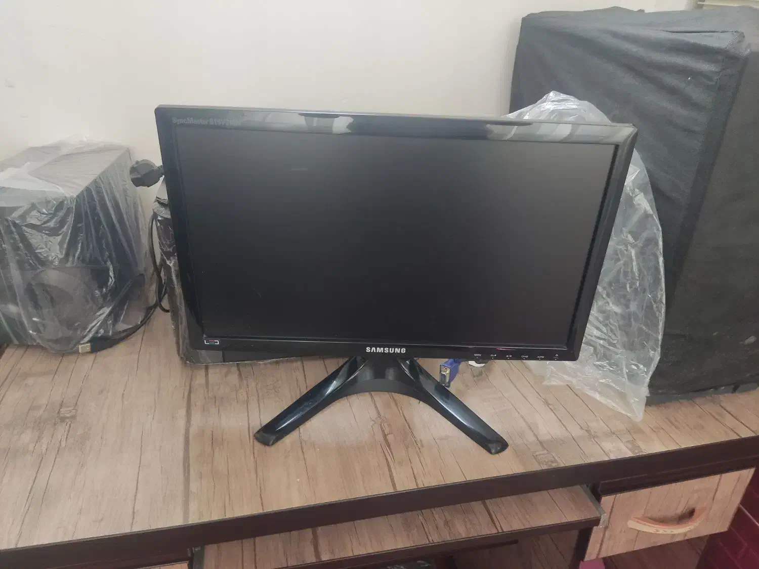 مانیتورسامسونگ|قطعات و لوازم جانبی رایانه|همدان, |دیوار