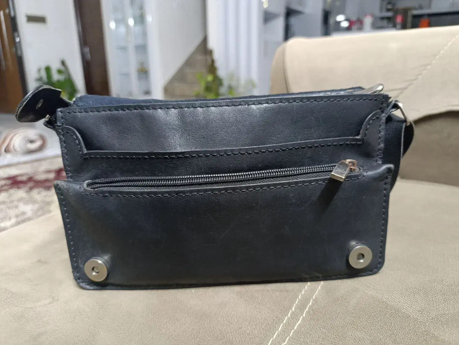 کیف چرم گاوی درحد نو سالم بدون پارگی قیمت توافقی|کیف، کفش، کمربند|چناران, |دیوار