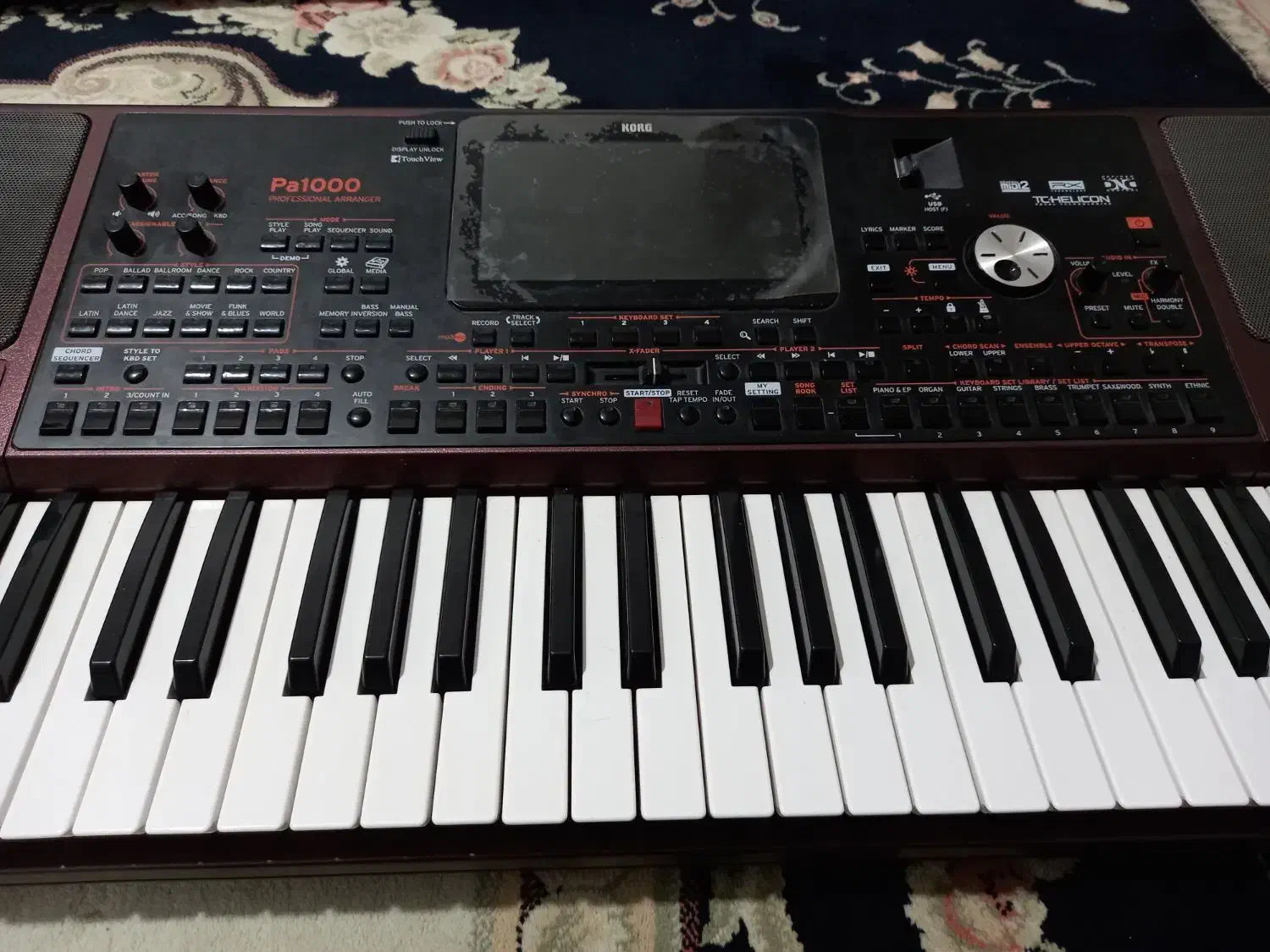 کیبورد pa1000 در حد نو کاملا سالم همراه با رم Sd|پیانو، کیبورد، آکاردئون|زیرآب, |دیوار
