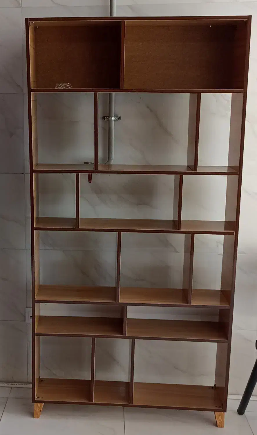 کتابخانه|کتابخانه، شلف، قفسه‌های دیواری|آشخانه, |دیوار