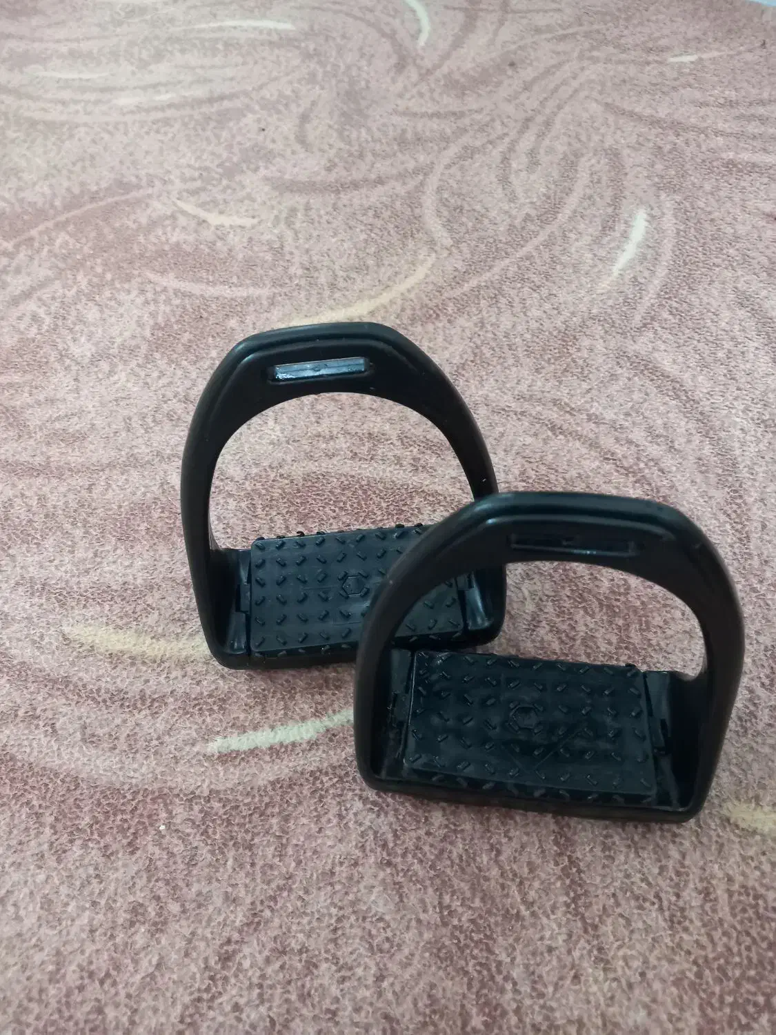 زین و دهنه چرم اصل درحد نو|اسب و تجهیزات اسبسواری|قم, دروازه ری|دیوار