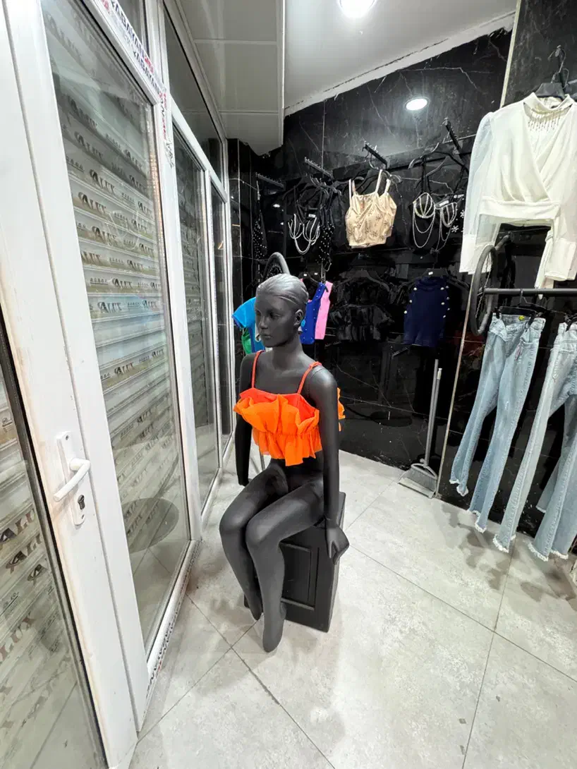 ۴ عدد مانکن زنانه|فروشگاه و مغازه|بوشهر, |دیوار