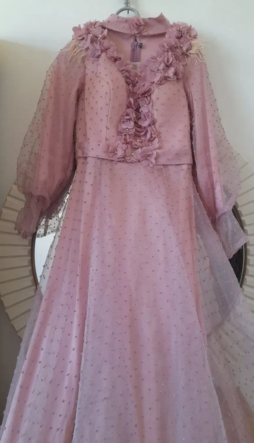 قیمت صورتی یک و صد قیمت دومیه هیصدو پنجاه|لباس|شیروان (خراسان), |دیوار