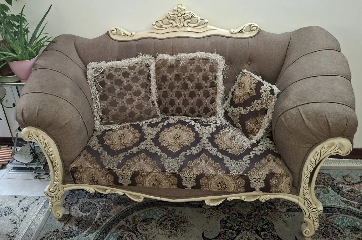 مبل ۷ نفره سلطنتی|مبلمان خانگی و میز عسلی|تهران, اوقاف|دیوار