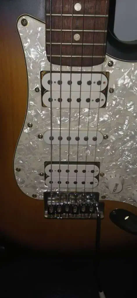 گیتار برقی|گیتار، بیس، امپلیفایر|اردبیل, |دیوار