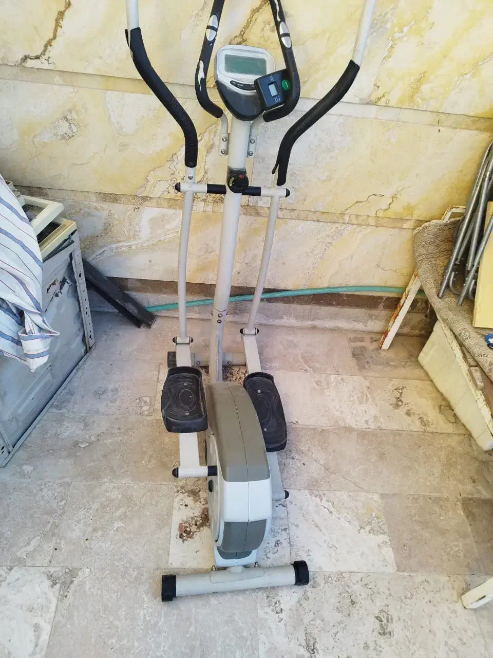 اسکی فضایی|تجهیزات ورزشی|صدرا-فارس, فاز ۱|دیوار