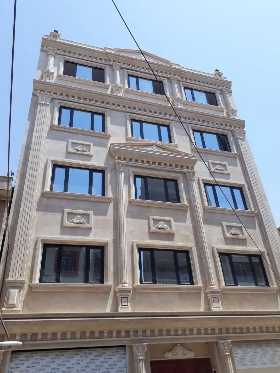 ساخت و مونتاژ  درب و پنجره های آکپا و upvc|مصالح و تجهیزات ساختمان|میاندوآب, |دیوار