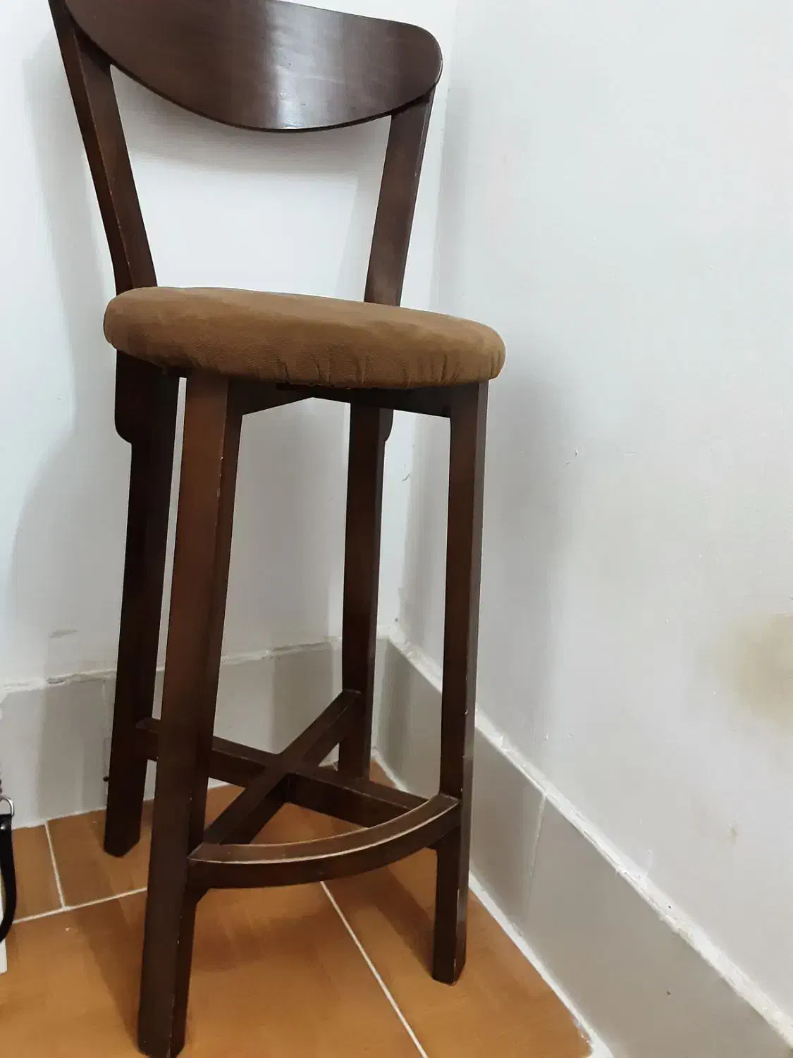 صندلی بلند چوبی ،چوب راش 1 عدد|میز و صندلی غذاخوری|تربت‌حیدریه, مظفریه|دیوار