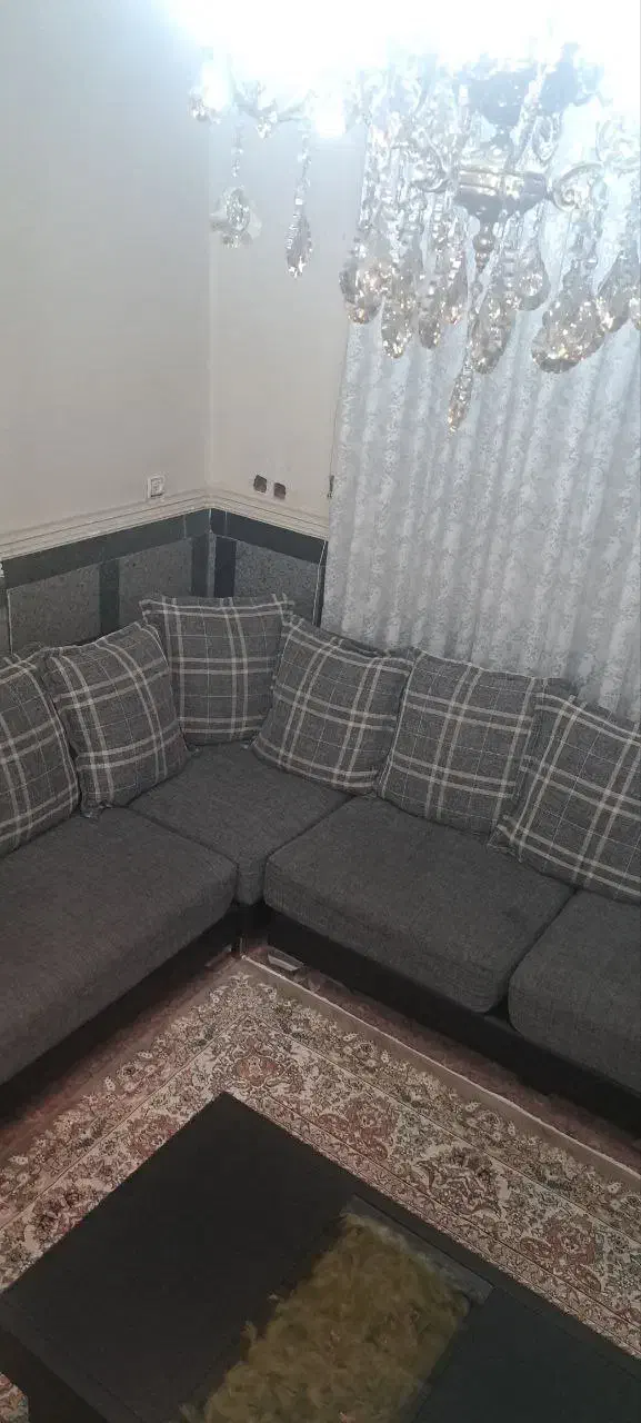 مبل ۸ نفره راحتی کم کارکرده|مبلمان خانگی و میز عسلی|قرچک, زیبا شهر|دیوار