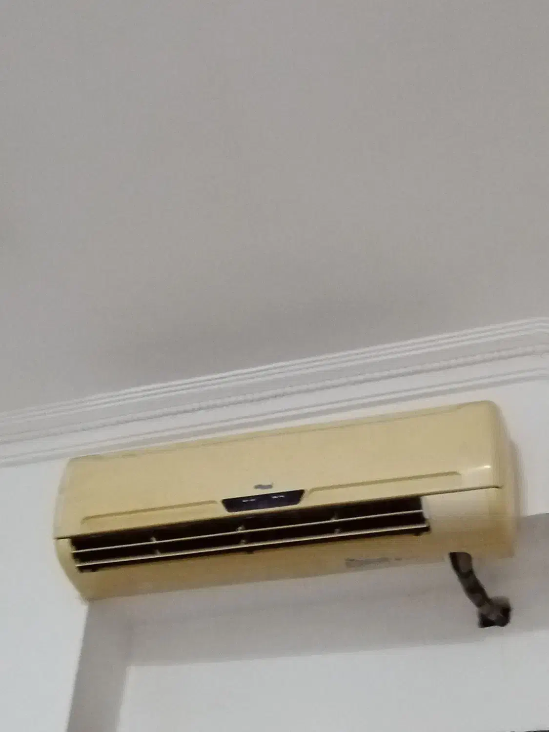 اسپیلت|کولر گازی و فنکوئل|زابل, |دیوار