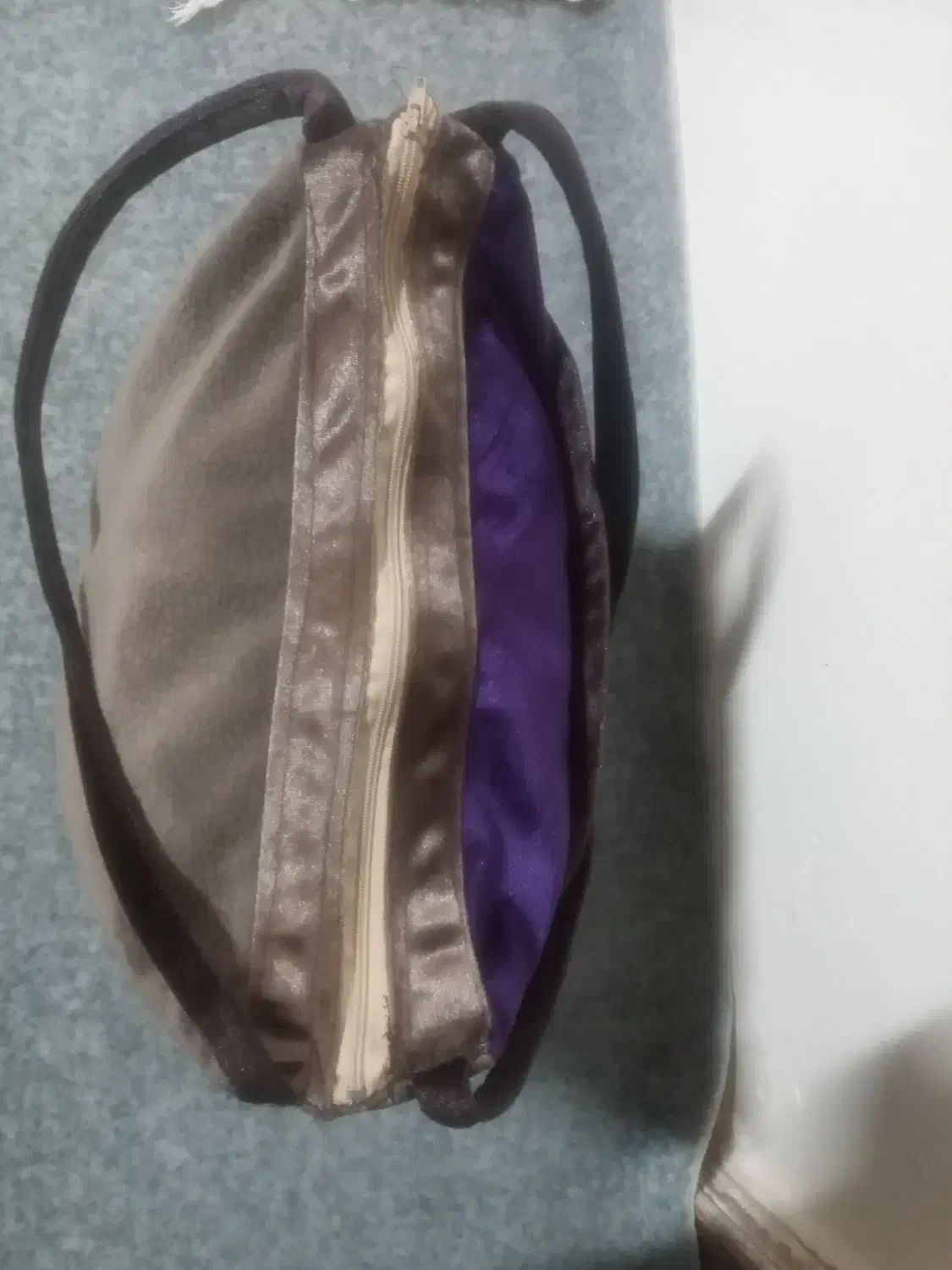 کیف‌‌مخمل|کیف، کفش، کمربند|بروجرد, |دیوار