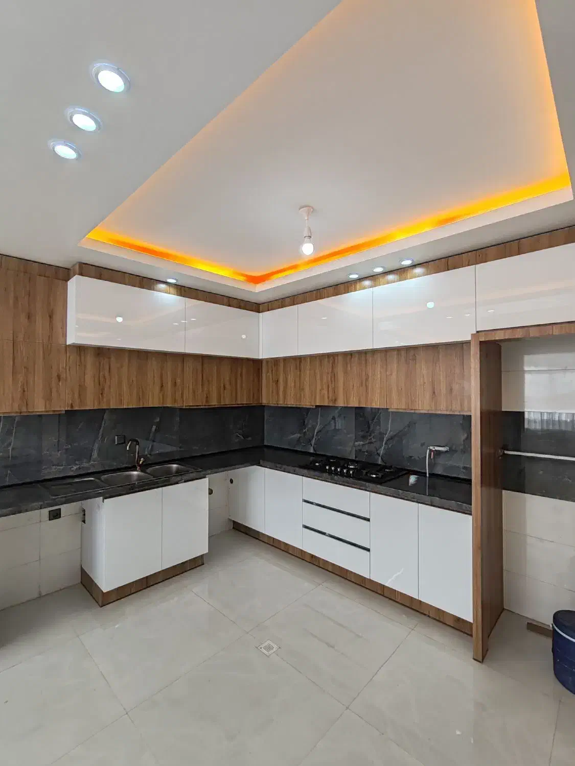 واحد صفر خاص همراه با ۲۰ متر تراس/ بر اصلی|فروش آپارتمان|شاهین‌شهر, شهرک هشت بهشت|دیوار