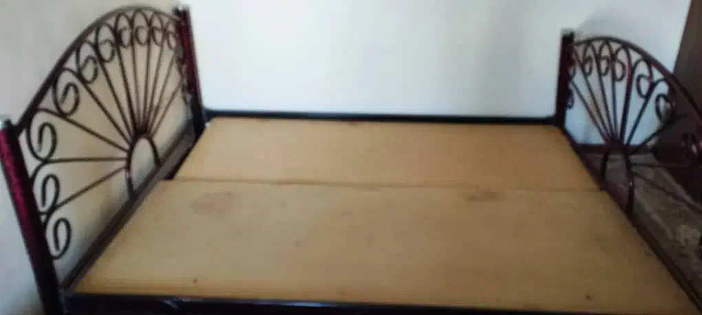 تخت خواب فلزی دونفره|تخت و سرویس خواب|خسروشاه, |دیوار