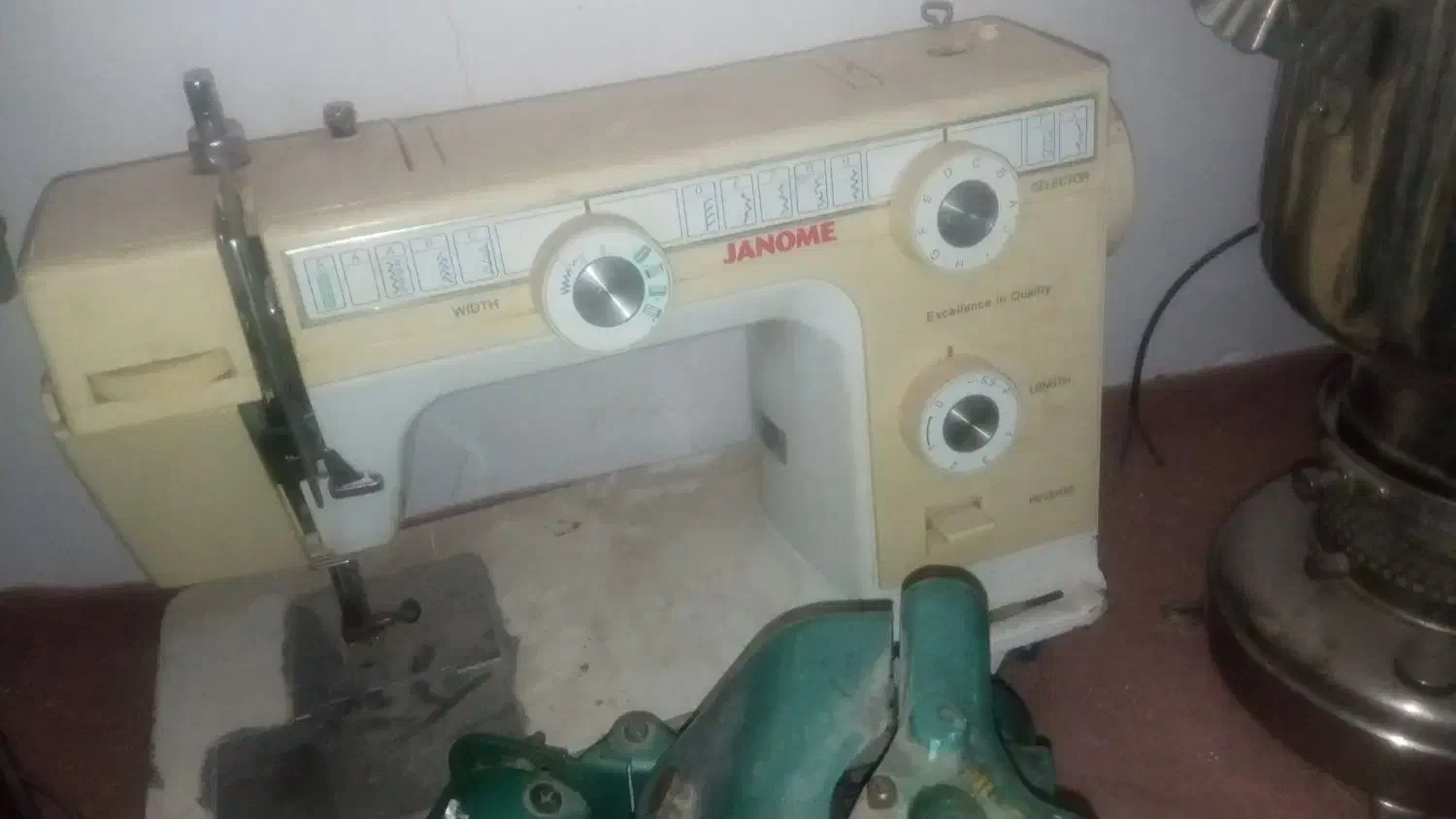 چرخ خیاطی ژانومه ۳۹۹|چرخ خیاطی و ریسندگی|سبزوار, کهنه آب|دیوار