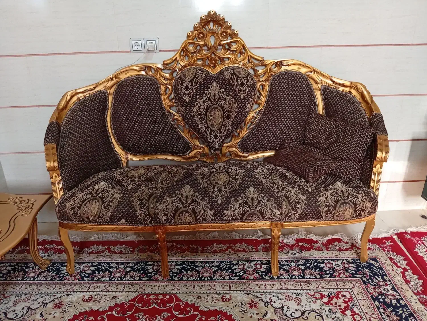 مبل سلطنتی مدل فرحی چوب راش ۹نفرع در حد نو|مبلمان خانگی و میز عسلی|قزوین, |دیوار