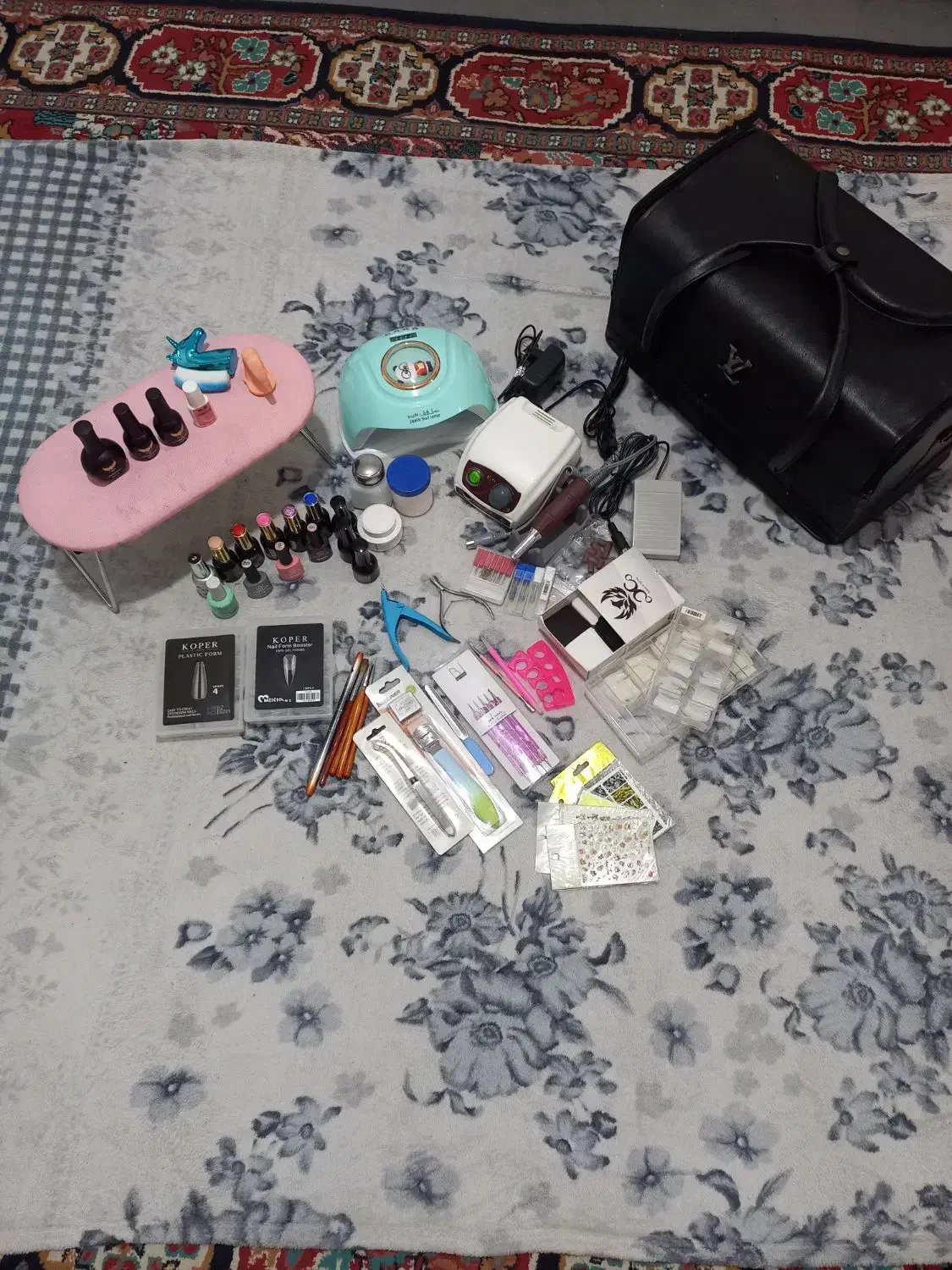 وسایل کاشت ناخن فروش فوری|آرایشی، بهداشتی، درمانی|ملایر, |دیوار