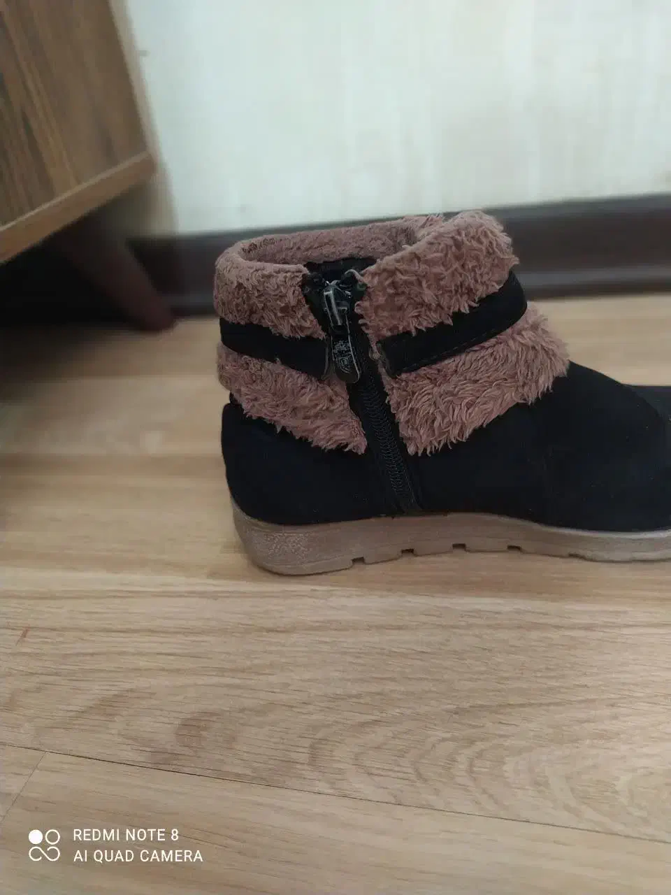 نیم بوت دخترانه در حد نو|کیف، کفش، کمربند|اندیشه, اندیشه فاز ۱|دیوار