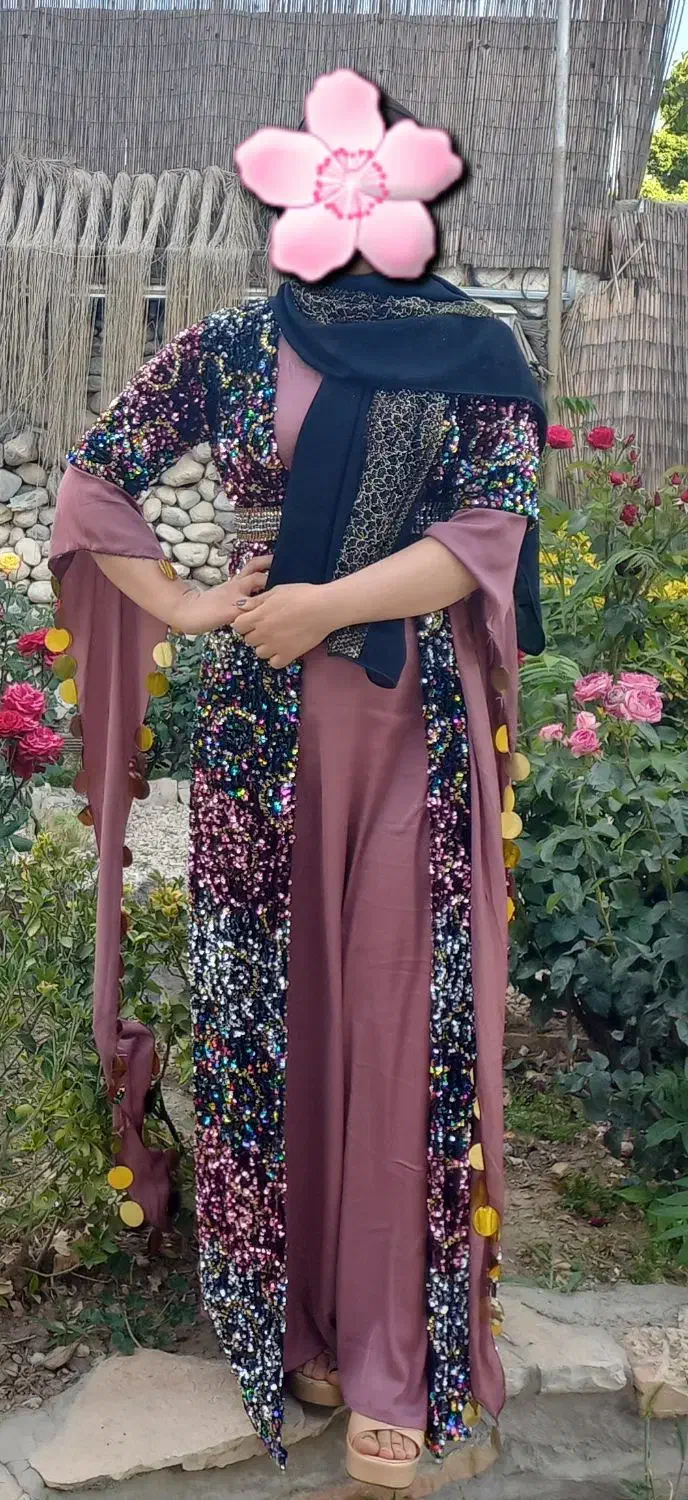 لباس کوردی|لباس|هشتگرد, شهرک آپادانا|دیوار