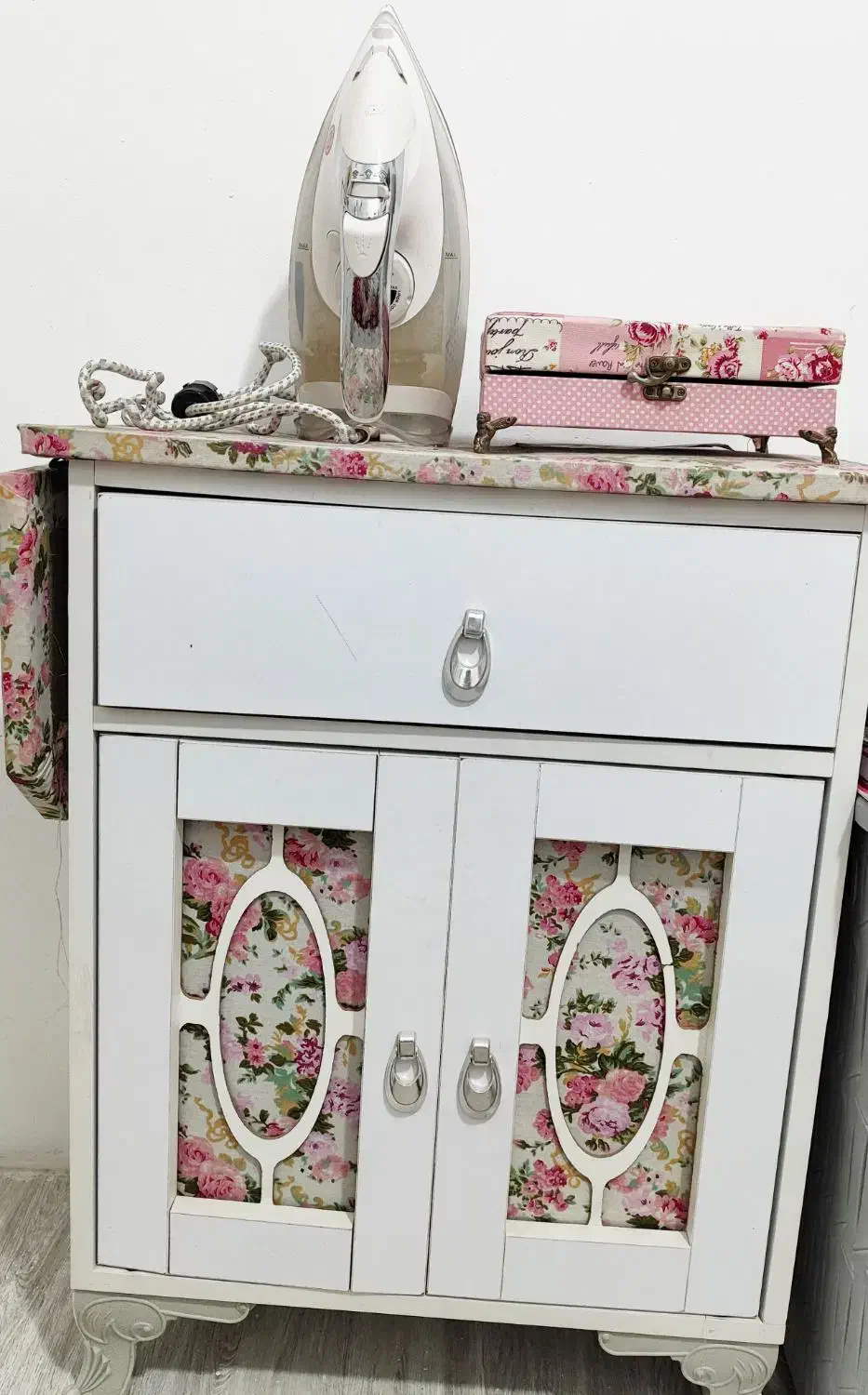 میز اتو|اتو و لوازم اتو|بهارستان, |دیوار