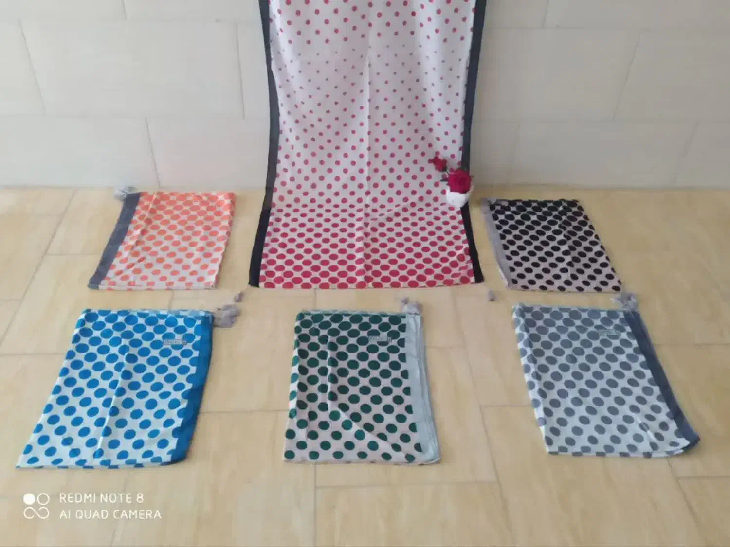 شال عمده|لباس|یزد, |دیوار