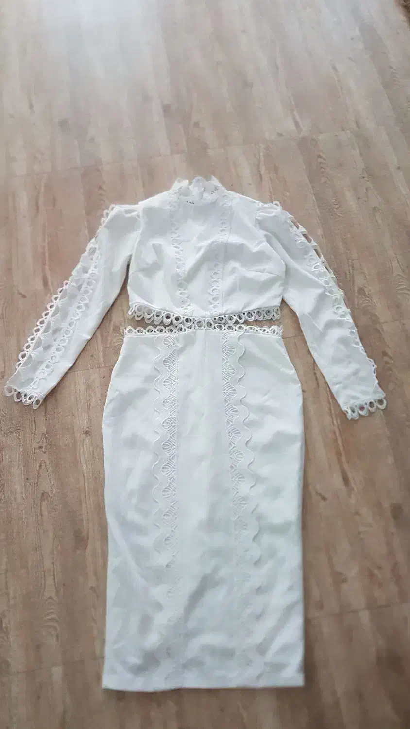 پیراهن مجلسی|لباس|سلماس, |دیوار