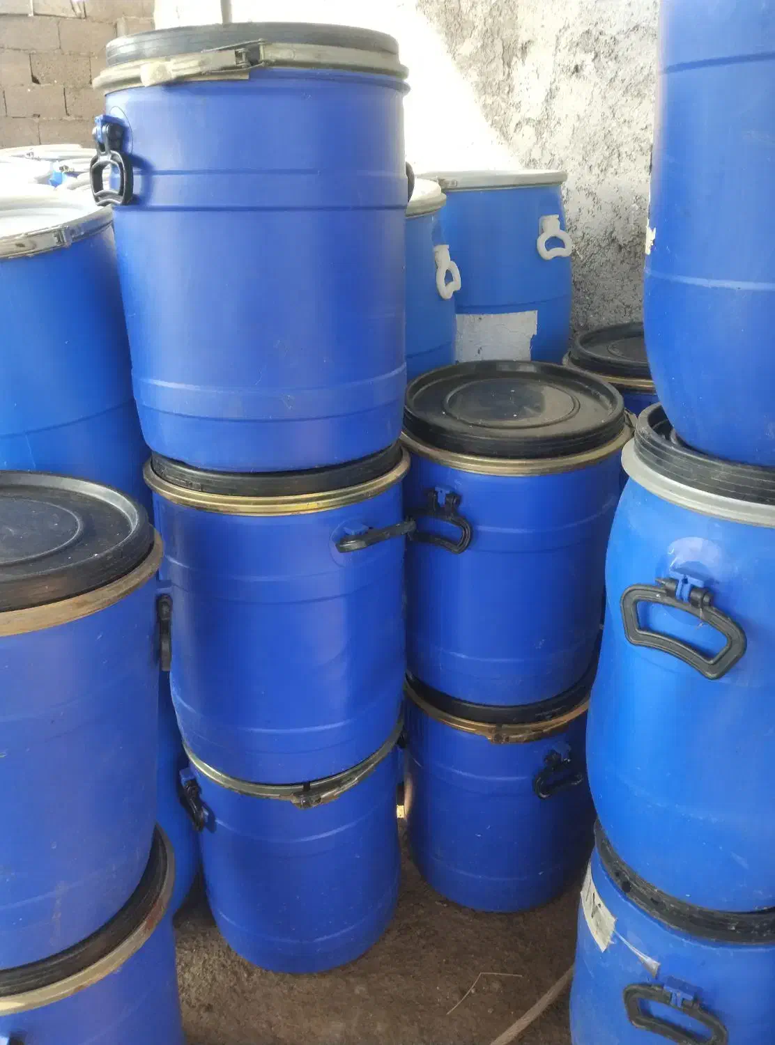 دبه و بشکه زیادن د پنیر در دار|ظروف نگهدارنده، پلاستیکی، یکبارمصرف|رشت, ولکس|دیوار