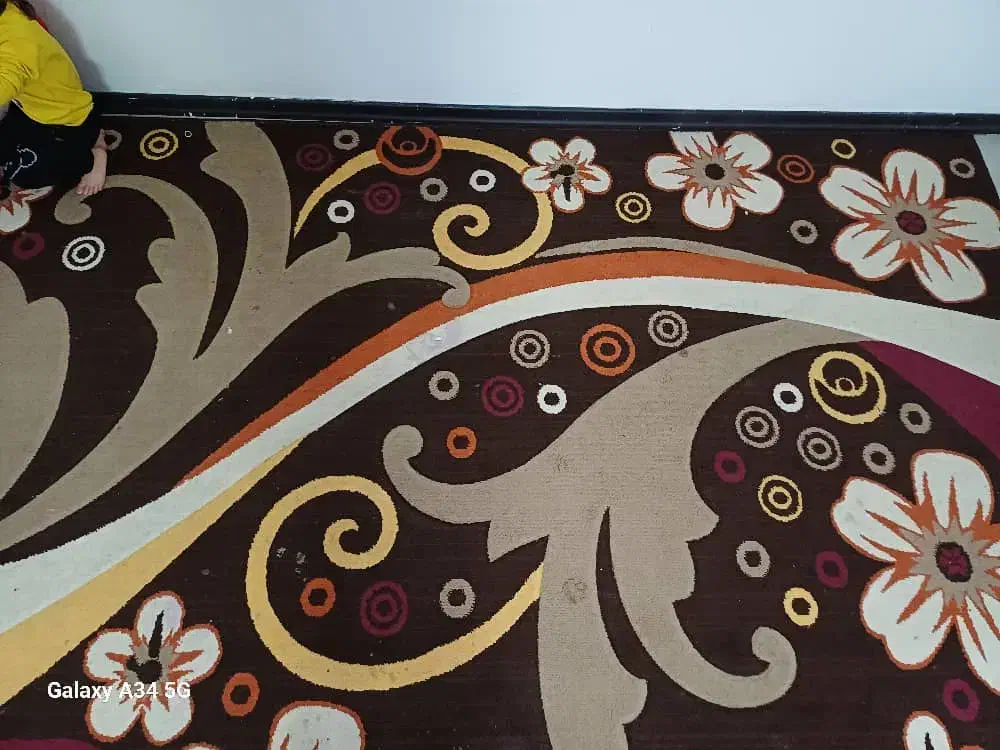 دوتا فرش ۹متری کارکرده و کمد کودک ۱میلیون ۵۰۰|فرش|قم, شاه سید علی|دیوار