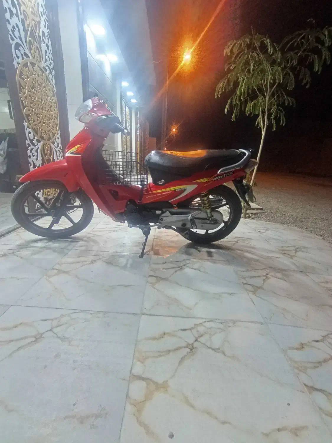 موتورلاکی|موتورسیکلت|هفتگل, |دیوار