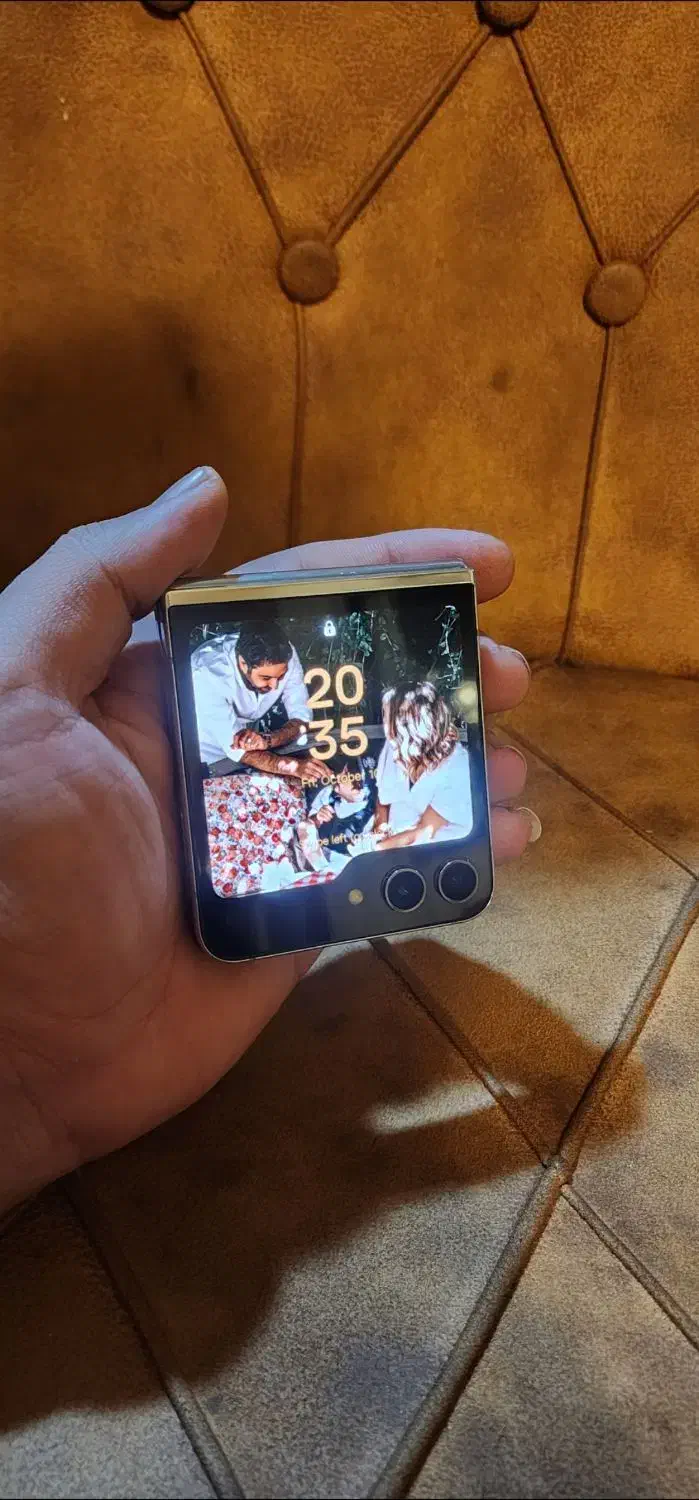 z flip new 5 سفید ۵۱۲گیگ رام ۸|موبایل|تهران, بهارستان|دیوار