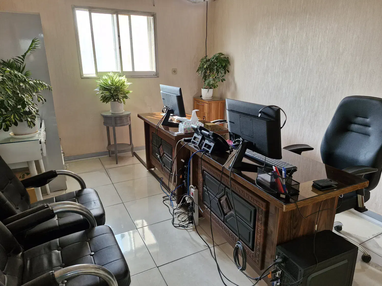 استخدام منشی|استخدام اداری و مدیریت|تهران, توحید|دیوار