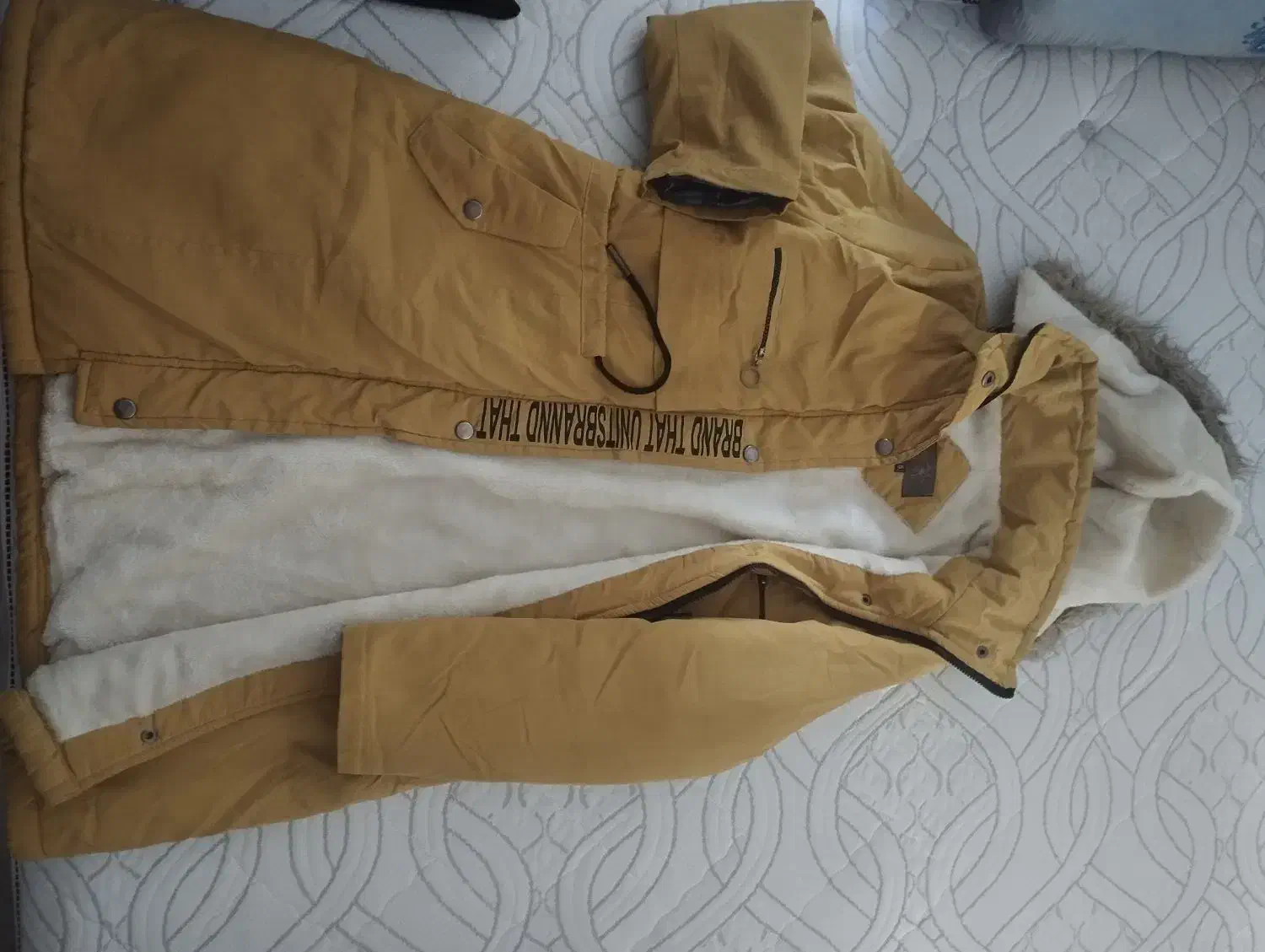 کاپشن و پافر|لباس|سهند, |دیوار