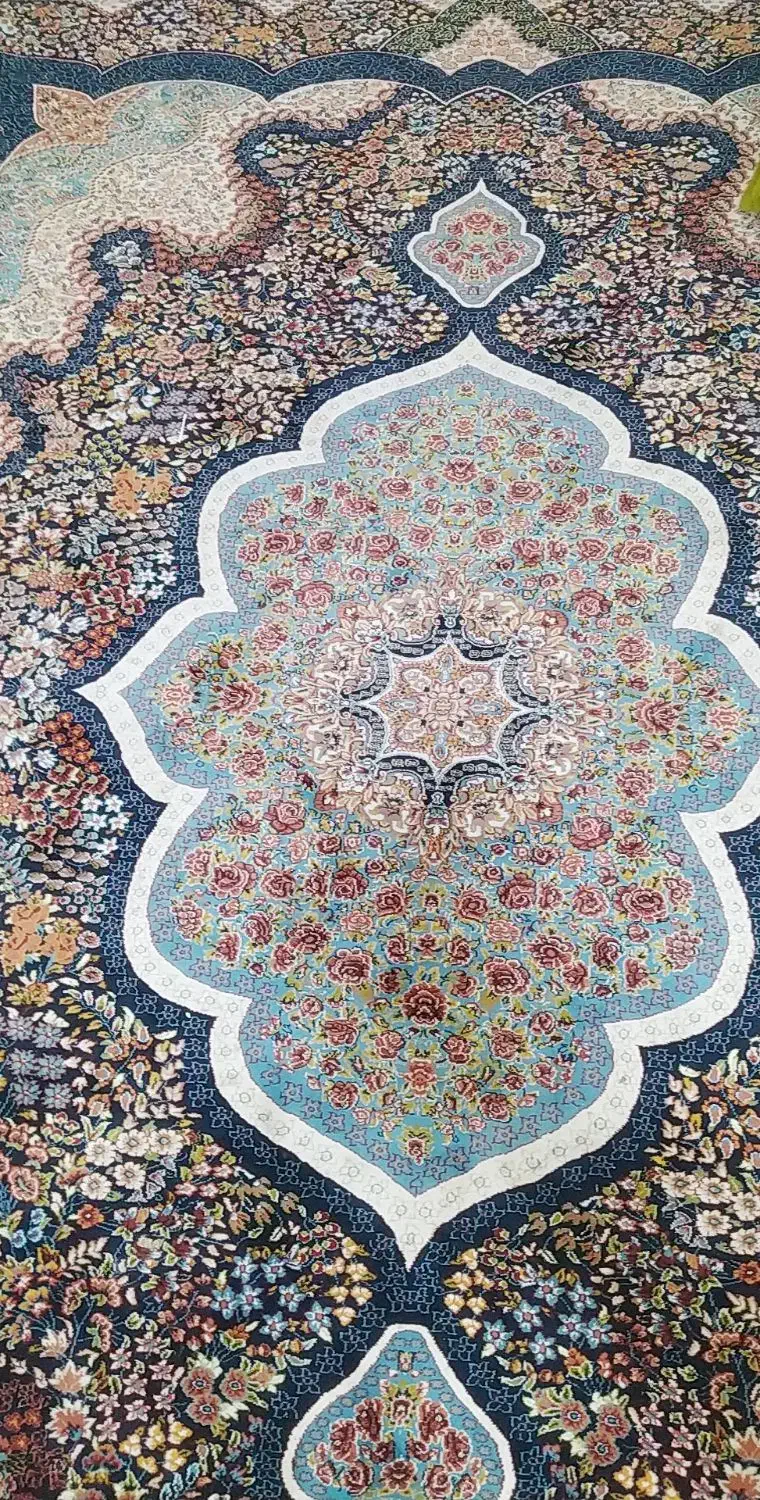 فرش مبل میز غذاخورساعت اینه وشمعدان برنجی وبوفه|فرش|خان ببین, |دیوار