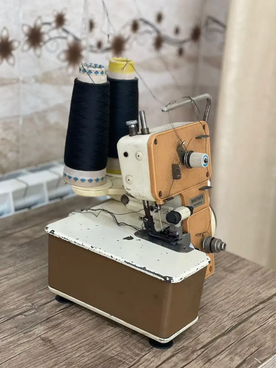 سردوز|چرخ خیاطی و ریسندگی|بانه, |دیوار