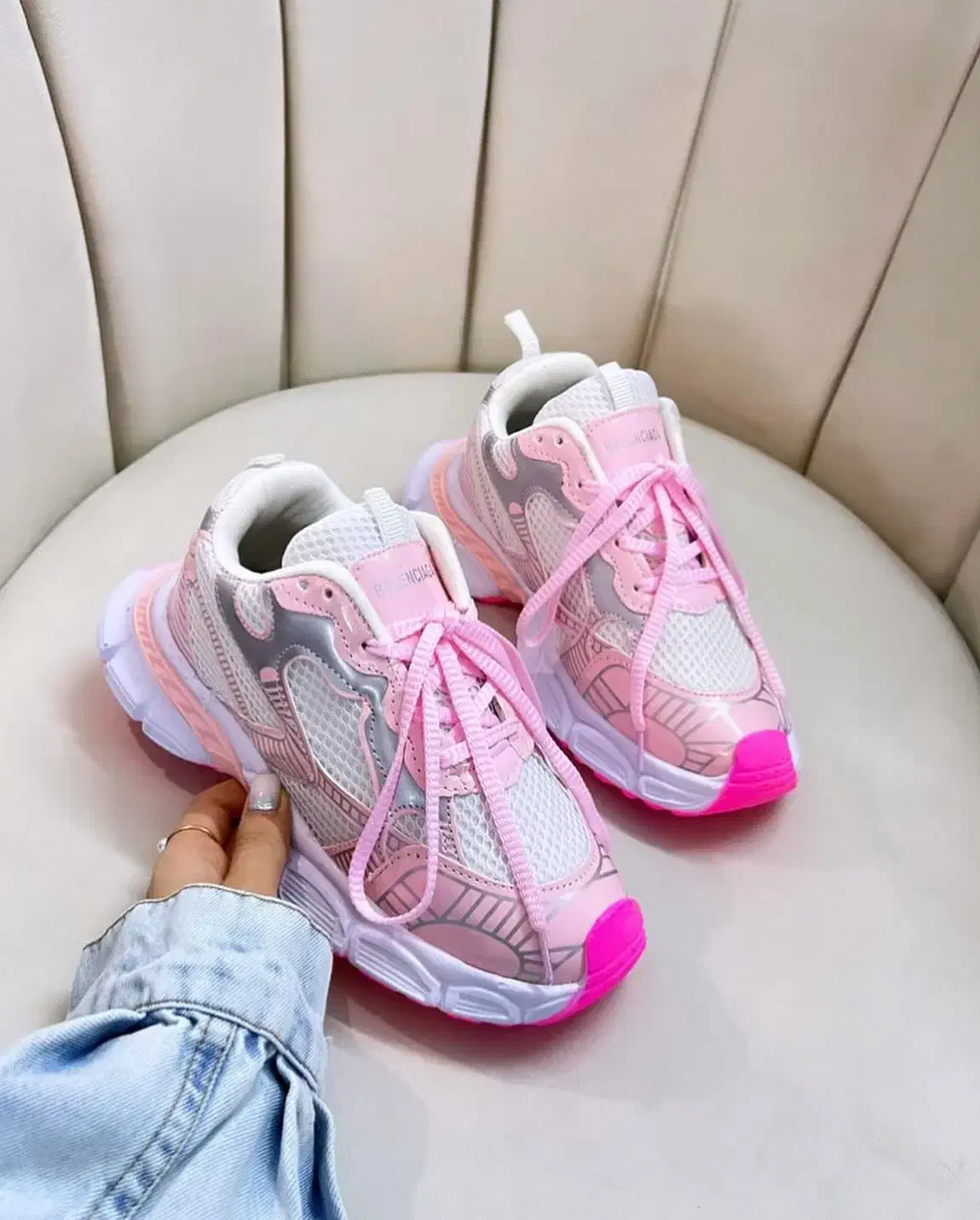 کتونی بالنسیاگا صورتی|کیف، کفش، کمربند|زیرآب, |دیوار