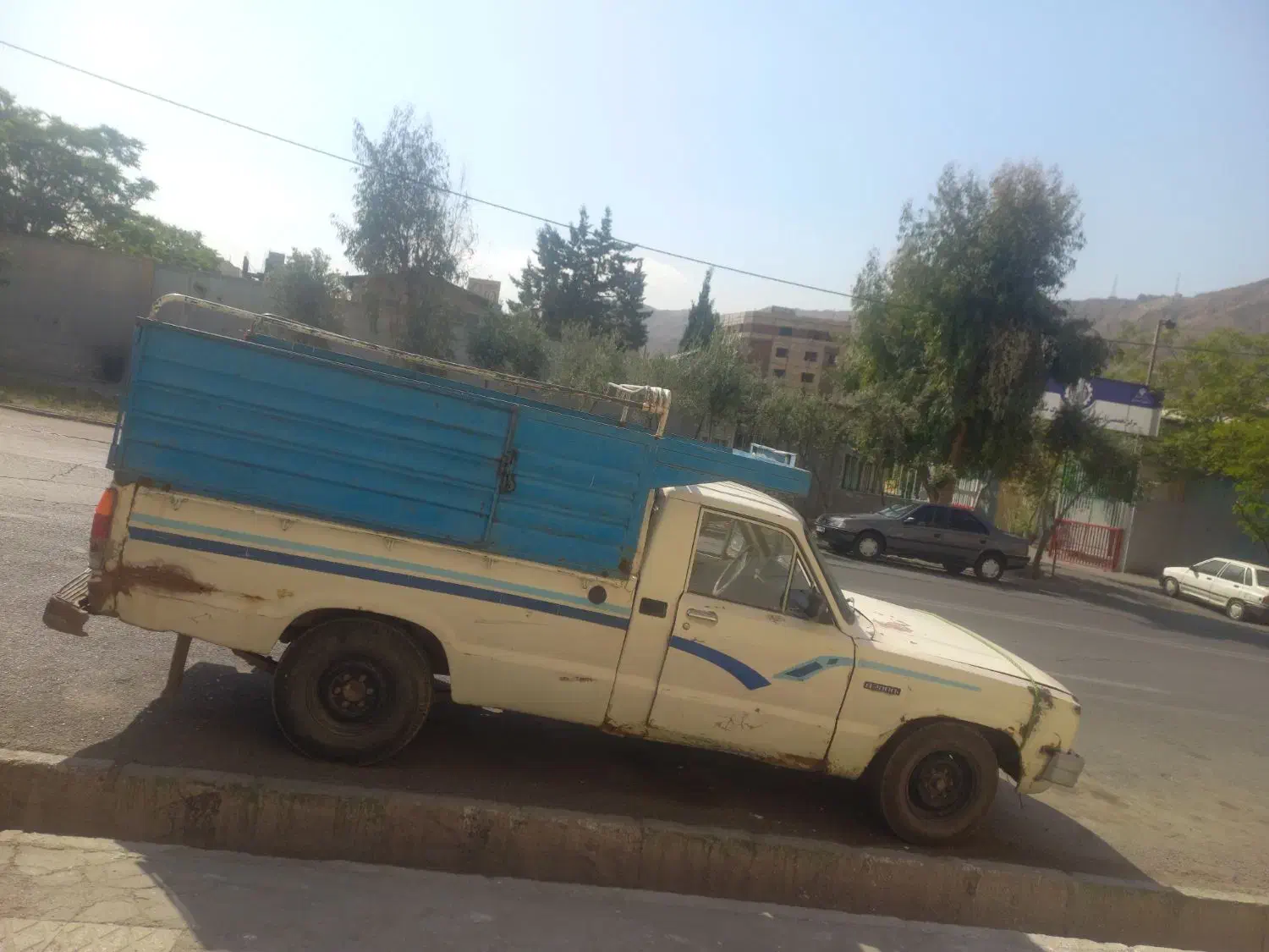 وانت مزدا ۱۶۰۰ مدل ۷۲ دوگانه دستی فنی سالم|خودرو سواری و وانت|همدان, |دیوار