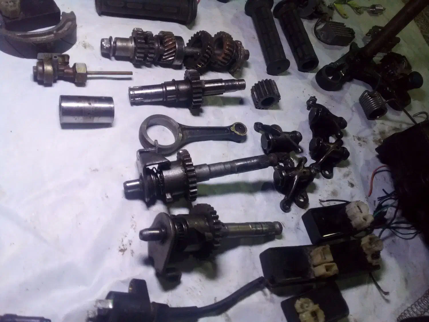 قطعات موتور سیکلت هوندا استوک  سالم|قطعات یدکی و لوازم جانبی|ساری, |دیوار