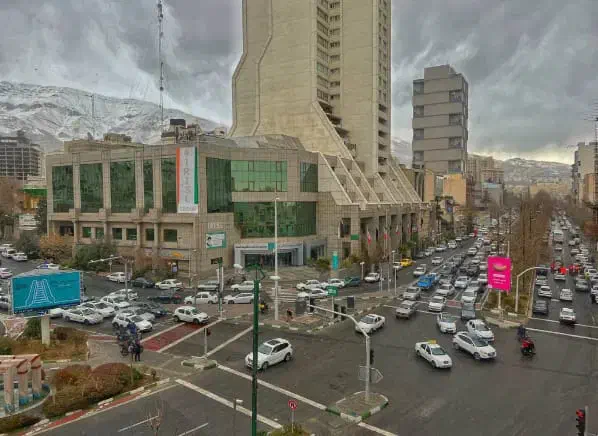 استخدام آبدارچی در املاک نزدیک مترو (فرمانیه)|استخدام سرایداری و نظافت|تهران, فرمانیه|دیوار