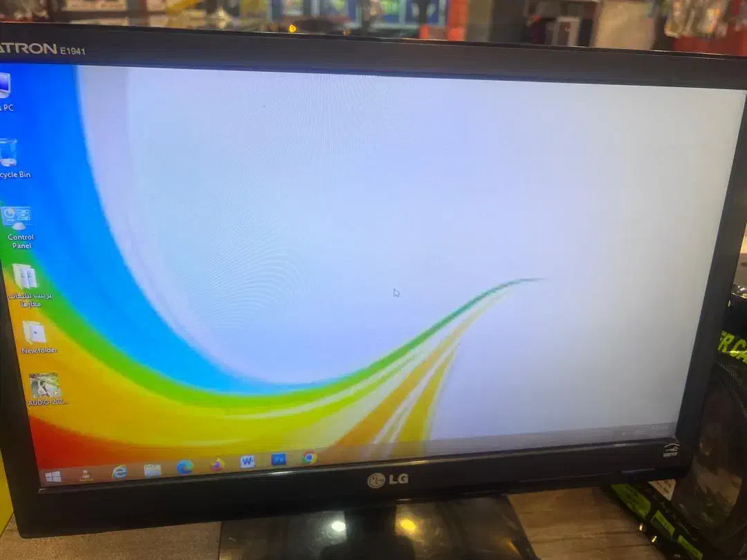 مانیتور ال ای دی LG 1941|قطعات و لوازم جانبی رایانه|شیراز, زند|دیوار